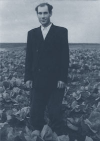 Н.Т.Гуренев - лучший бригадир растениеводов совхоза Север. Дудинка, 1956