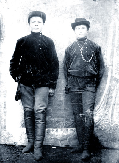 Н.П.Садиков слева